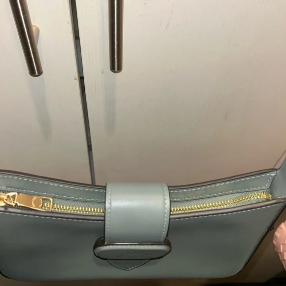 Coach Sage Eliza Shoulder Bag with zipper closure - Picture 4 of 7